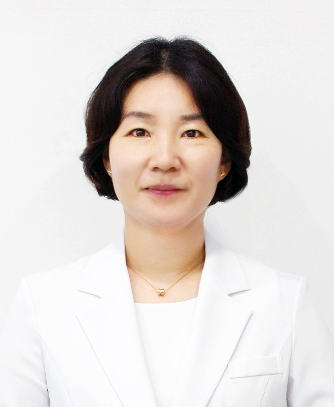 나윤주 교수 증명사진